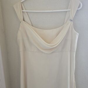 Pale Yellow Michaelangelo gown with rhinestone straps, size 14. Elegant & flowy.